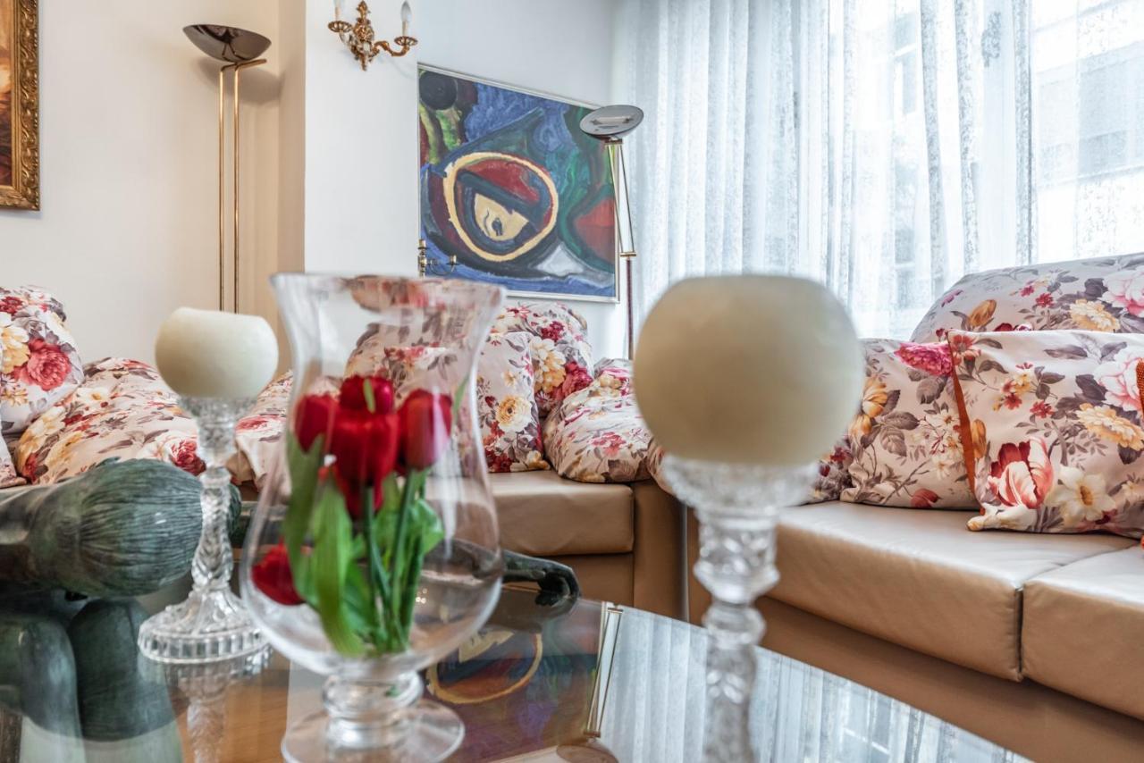 Vintage And Warm 2Br Apartament In Tirana Eksteriør billede
