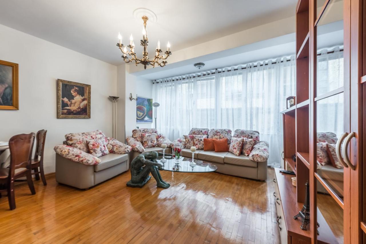 Vintage And Warm 2Br Apartament In Tirana Eksteriør billede
