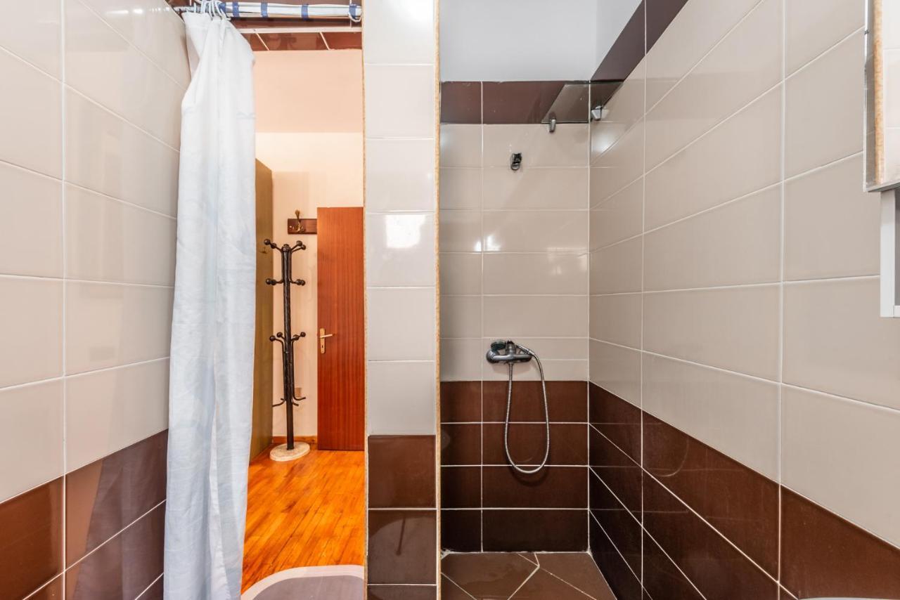 Vintage And Warm 2Br Apartament In Tirana Eksteriør billede